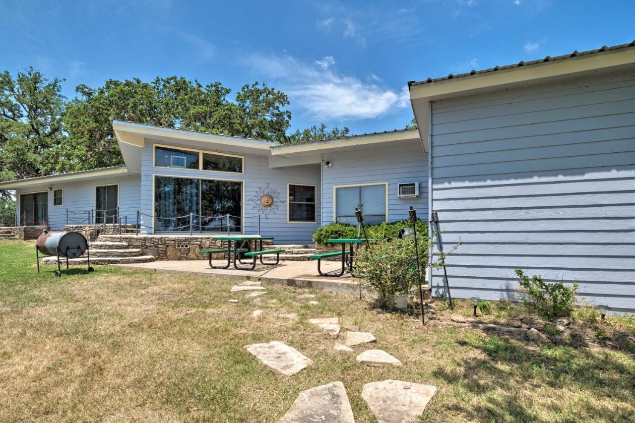 Rustic Lake Buchanan Hideaway With Game Room And Grill Tow Buitenkant foto